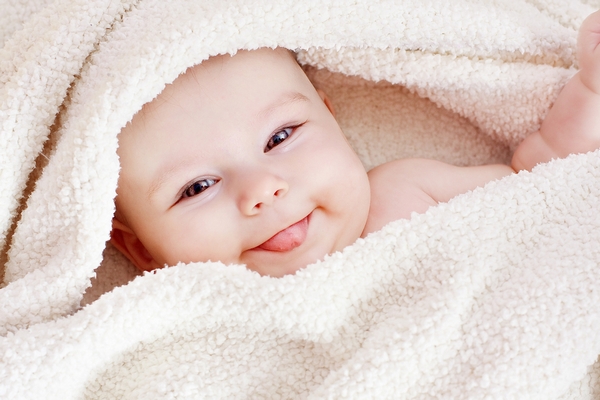 Ученые определи, каким образом новорожденные видят своих родителей